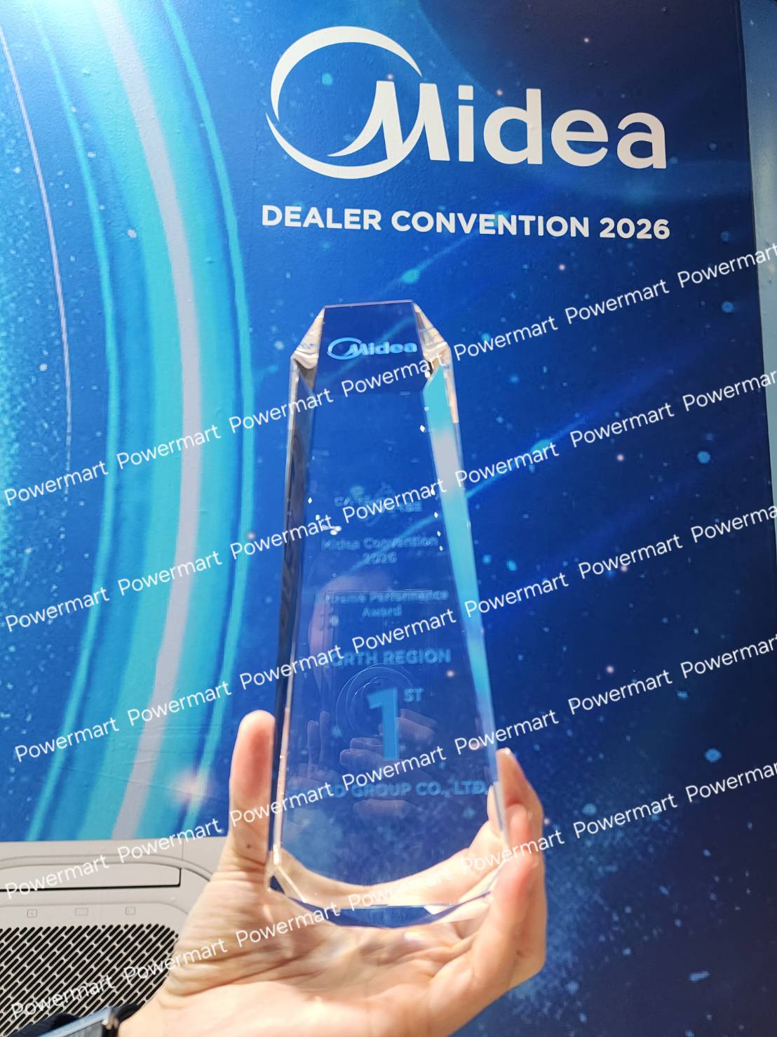 รับรางวัลยอดขายอันดับ 1  Midea